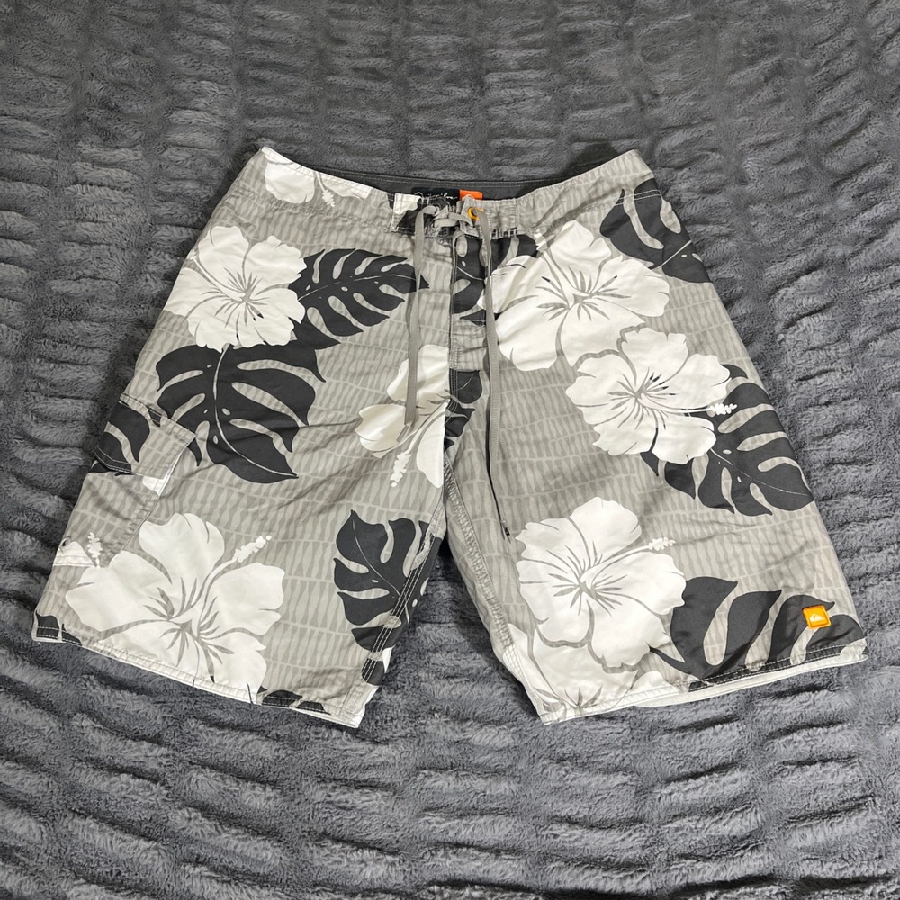 Quiksilver Mens Board Shorts Size 34 Gray Hibiscus Floral Monstera‎ Swim Trunks